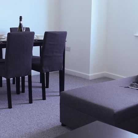 Stylish 1Br Apartment In The Heart Of Heywood Exterior photo
