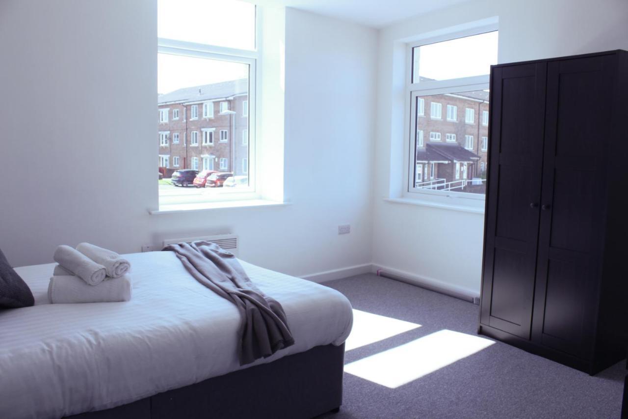 Stylish 1Br Apartment In The Heart Of Heywood Exterior photo