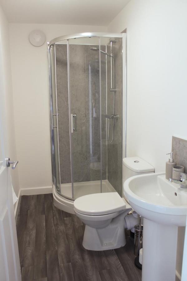 Stylish 1Br Apartment In The Heart Of Heywood Exterior photo