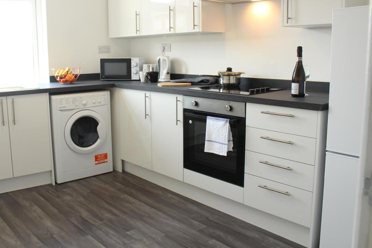 Stylish 1Br Apartment In The Heart Of Heywood Exterior photo