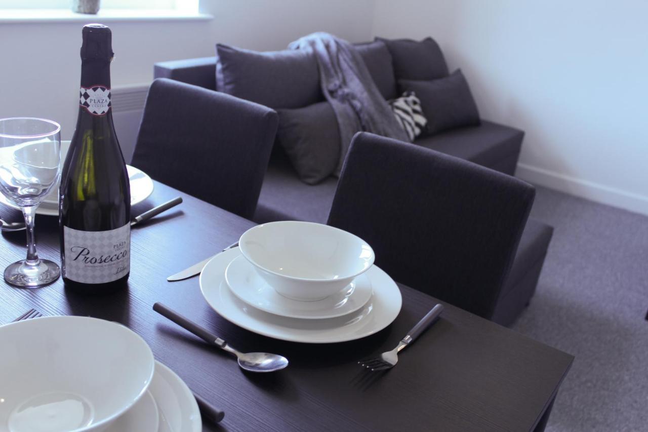 Stylish 1Br Apartment In The Heart Of Heywood Exterior photo