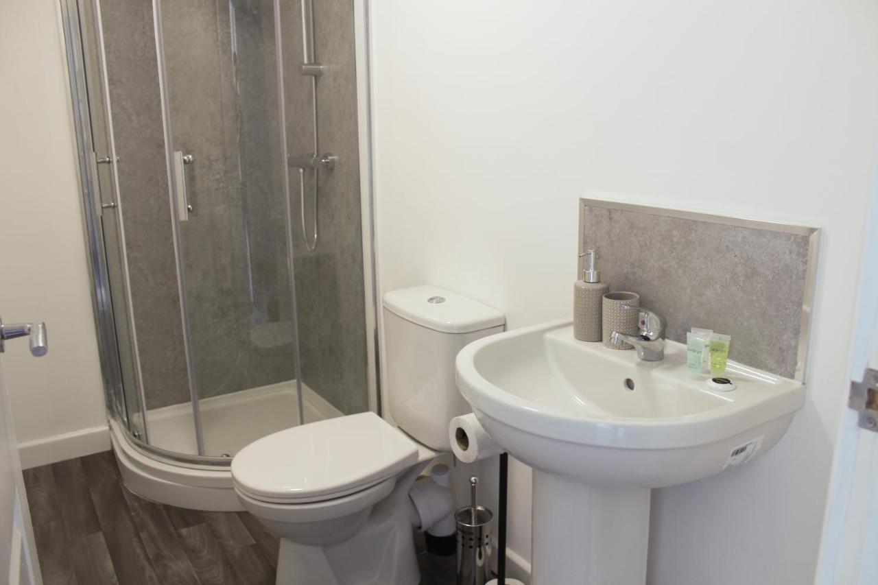 Stylish 1Br Apartment In The Heart Of Heywood Exterior photo